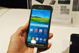 MIL規格準拠のタフネススマホ「GALAXY S5 Active SC-02G」……ドコモ秋冬 画像