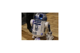 【CES 2008 Vol.13】R2-D2プロジェクターにR2-D2カメラ! 画像
