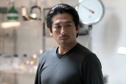 真田広之がレギュラー出演！ 人気海外ドラマ「HELIX」が日本初配信！ 画像