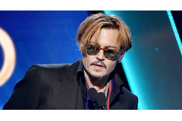 ジョニー・デップ、泥酔状態? 放送禁止用語を口走る 画像