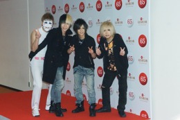 ゴールデンボンバー、今回の紅白は大人の演出で 画像