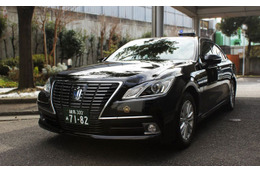 日本交通、無料Wi-Fiと大型液晶TV付き「VIPタクシー」開始 画像