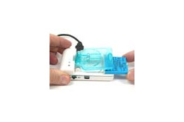 iPodでもケイタイでも充電できる! USBなんでもチャージャー 画像