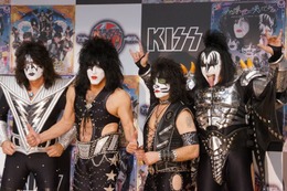 KISS、ももクロとのコラボの意図語る…「彼女たちの生き生きとした楽しいスピリット」 画像