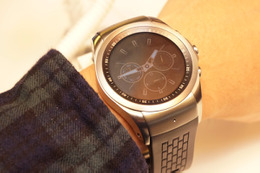 【MWC 2015 Vol.18】LG、4G LTE/VoLTE対応のスマートウォッチ「LG Watch Urbane LTE」を公開 画像