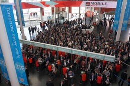 【MWC 2015 Vol.51（動画）】開幕2日目も大盛況！……会場フォトレポート 画像