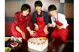 福士蒼汰ら、有村架純へ手作りホワイトデーケーキをプレゼント! 画像
