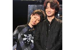 UVERworld&マンウィズのライブに綾野剛がサプライズ登場 画像