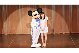 志田未来、ミッキーマウスとの共演に大興奮「感激です!」 画像