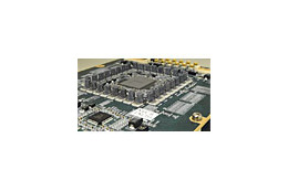 NECと東工大、SFP+の約1,000倍の20Tbpsでのデータ転送が可能な光インターコネクト技術 画像