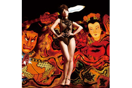 椎名林檎、ニューシングルジャケットはセクシー“全身網タイツ”! 画像