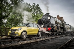 線路を走る自動車登場!……メルセデスベンツ傘下のスマート 画像
