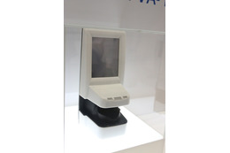 【オフィスセキュリティEXPO #05】日立が発売前の指静脈入退室管理システムをデモ 画像