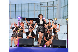 アンジュルム、迫力のパフォーマンスで花火大会の夜を彩る! 画像