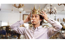 窪塚洋介、11年ぶりCM出演！ 王冠かぶって“KING”になる!? 画像