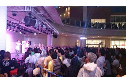 ERIHIRO、初シングル発売パーティーで観客2000人熱狂　今井絵理子の生ギター演奏も 画像