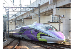 「エヴァ」装飾の山陽新幹線500系が公開…11月7日から運行 画像