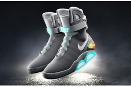 自動紐締めスニーカー「Nike Mag」がついに登場!……あの映画で描かれた“未来”が実現 画像
