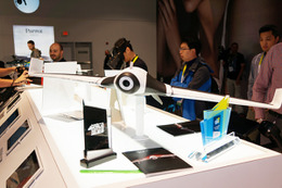 【CES 2016】パロットから全翼機タイプが登場!大ブレイクから1年の“ドローン”はどうなる? 画像