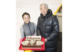 浅田真央がコーチへ初バレンタイン!羽生結弦は特製チョコに感激「120点ですよ!」 画像