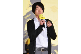 菅田将暉&山田涼介、「見たかった」知英の超セクシー衣裳 画像
