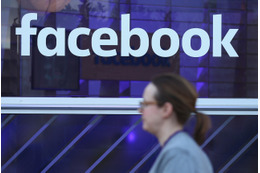 若者の○○離れ、今度は「Facebook離れ」? 1年で利用率半減 画像