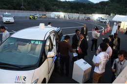 ロボットタクシー、G7伊勢志摩サミットで活躍……海外メディアが試乗