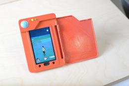 「ポケモン GO」ユーザーなら必携? ポケモンずかん風DIYスマホケース 画像