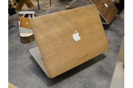 日本上陸も期待! ドイツ発の美しい天然木を使用したApple製品用アクセサリー【IFA 2016】 画像