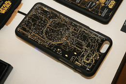 iPhone 7用も発売へ! 東京の路線図やX-WINGを描いた基板アートケース【iPhoneケース展】 画像