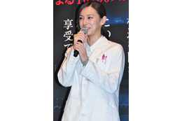柴田恭兵、北川景子の差し入れに苦笑!内臓のホルマリン漬けだらけの撮影現場に…… 画像