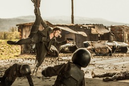 『バイオハザード』最終章最新予告編にローラ登場! 画像