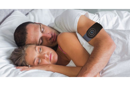 いびき防止ウェアラブルが登場!時計のように装着するだけで睡眠姿勢を調整 画像