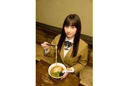 早見あかり主演「ラーメン大好き小泉さん」が年末SPで放送 画像