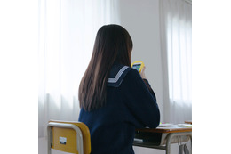 “女子高生AI”りんな、ラップに挑戦! MC晋平太とフリースタイルバトル 画像