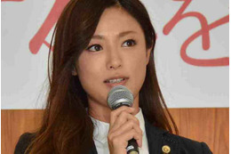 深田恭子、衝撃のおしん風ショットに反響続々！ 画像