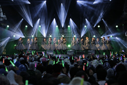 欅坂46、愛知で初ライブ!360°3Dシアターがオープン 画像