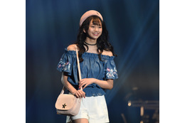 エビ中・中山莉子、わーすた・三品瑠香、HKT48“なこみく”ら華麗にランウェイに登場! 画像