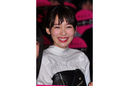 飯豊まりえ、監督の言葉に涙!清水富美加不在の『暗黒女子』舞台挨拶 画像