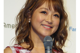 鈴木奈々、デヴィ夫人を「尊敬する“リアクション芸人”」 画像