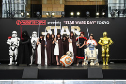 池田美優、山本舞香らが「スターウォーズ」ランウェイに登場!会場を沸かせる 画像