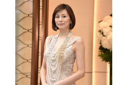 米倉涼子、2億円のジュエリーを身に着け「緊張しています」 画像