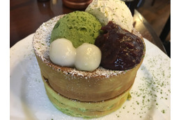 2段に重ねられたふわふわ抹茶パンケーキ！星乃珈琲店で食べたい1品 画像