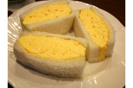 特大たまごサンドを愉しむ!古き良き大阪が感じられる「喫茶マック」 画像