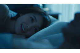 飯豊まりえと渡部篤郎の禁断キスシーンが公開…ドラマ『パパ活』無料配信! 画像