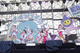 エビ中、恒例の大型野外コンサート開催!新曲含め31曲を熱唱 画像