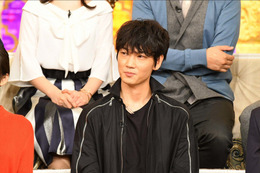 綾野剛が感動して涙!『櫻井・有吉THE夜会』で憧れの人登場 画像