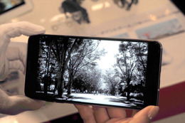 6インチ有機ELのハイスペックスマホ、LG「V30+ L-01K」のファーストインプレッションは? 画像