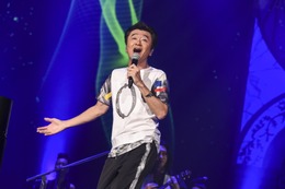 桑田佳祐、男性ソロアーティスト史上初の2度目のドーム公演に突入! 画像