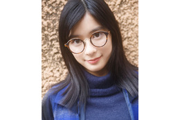 『海月姫』主演の芳根京子がメガネグラビア披露! 画像